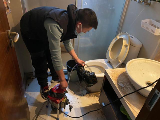 天山马桶疏通-疏通下水道