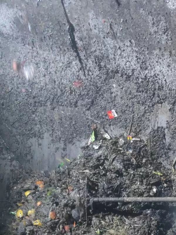 天山污水池清理